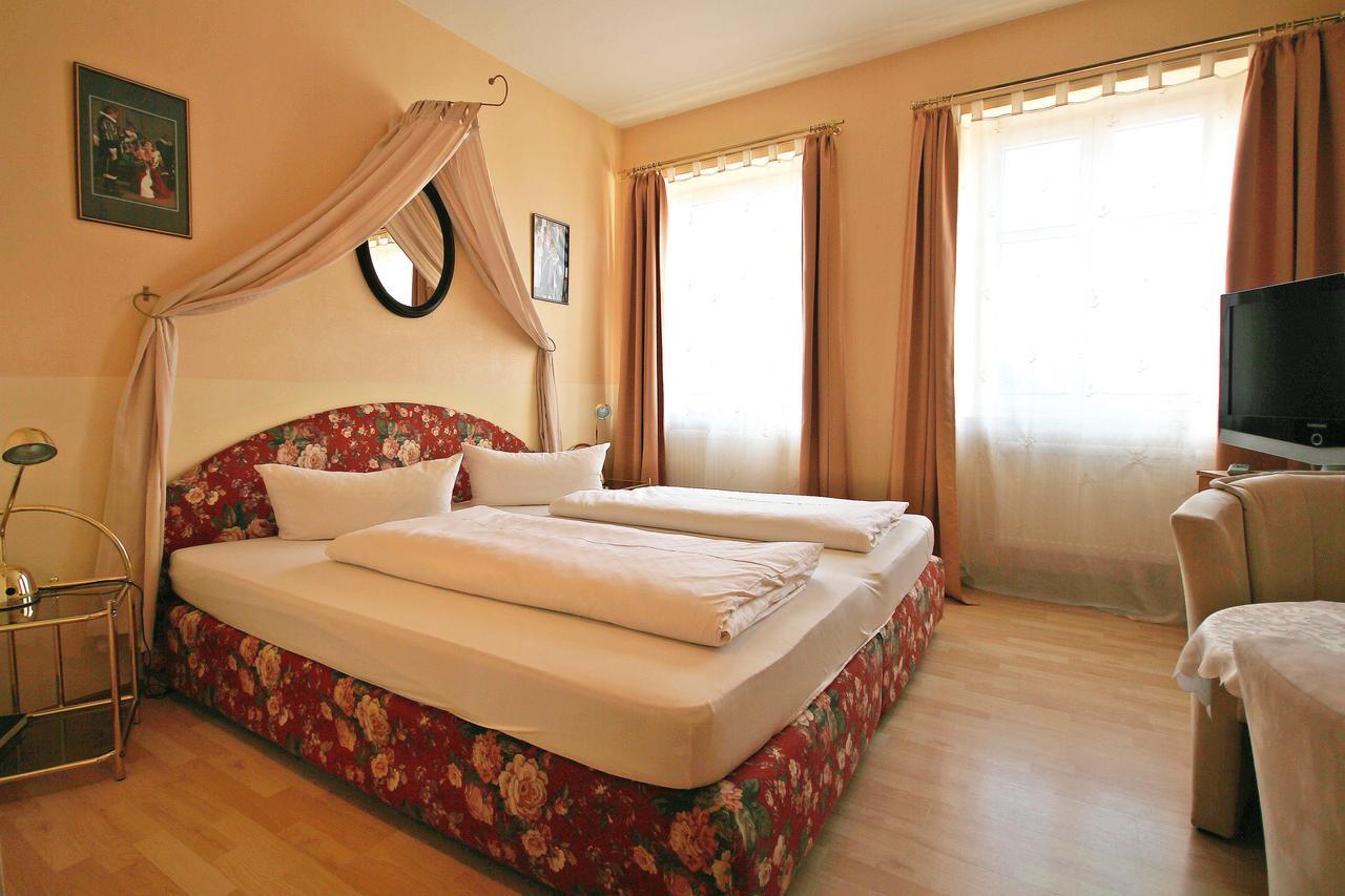Gaestehaus Edith روتنبورغ أوب در تاوبر المظهر الخارجي الصورة